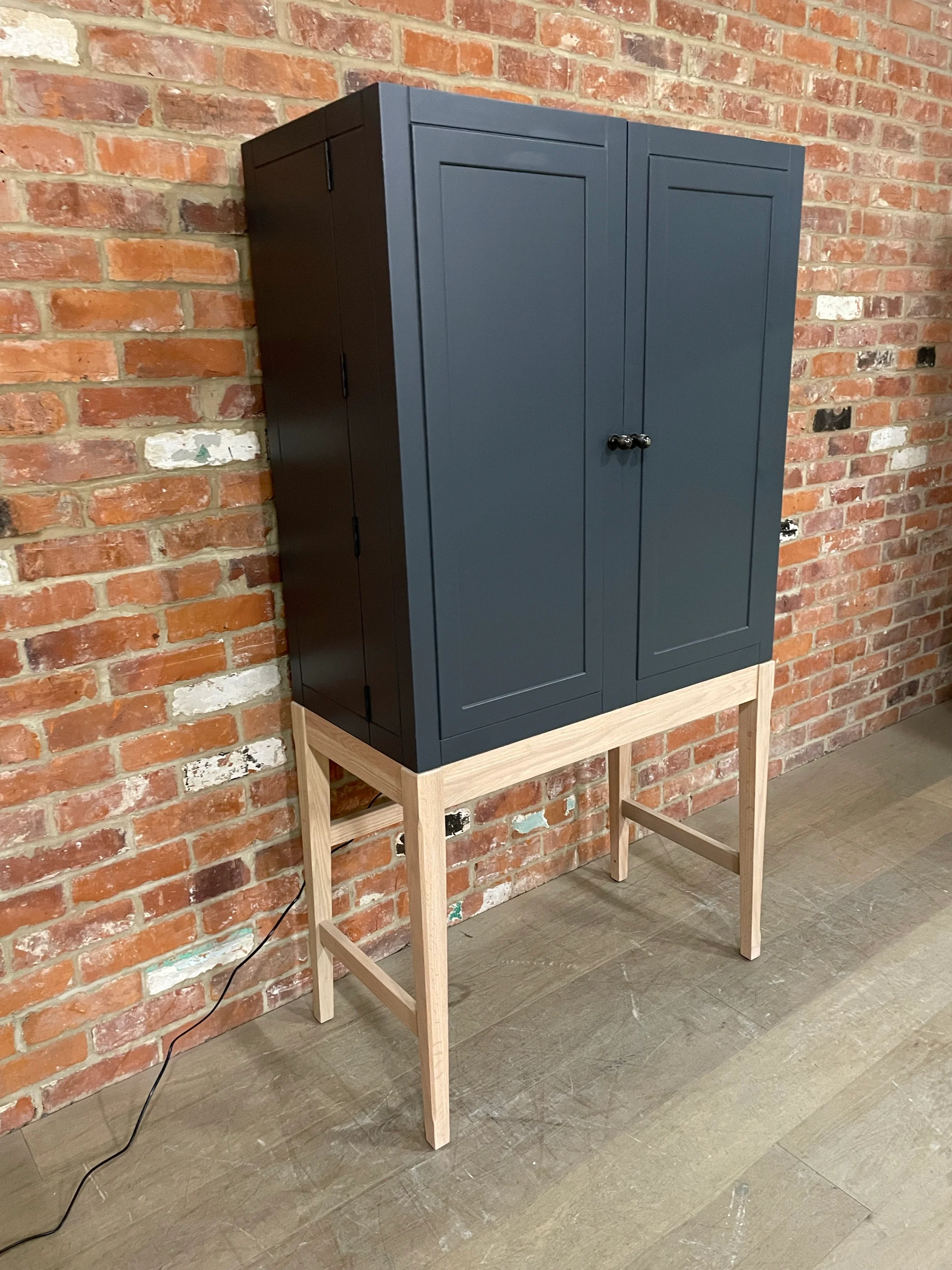 Ardingly Cabinet in Charcoal with Mirror & Lights - Image 4