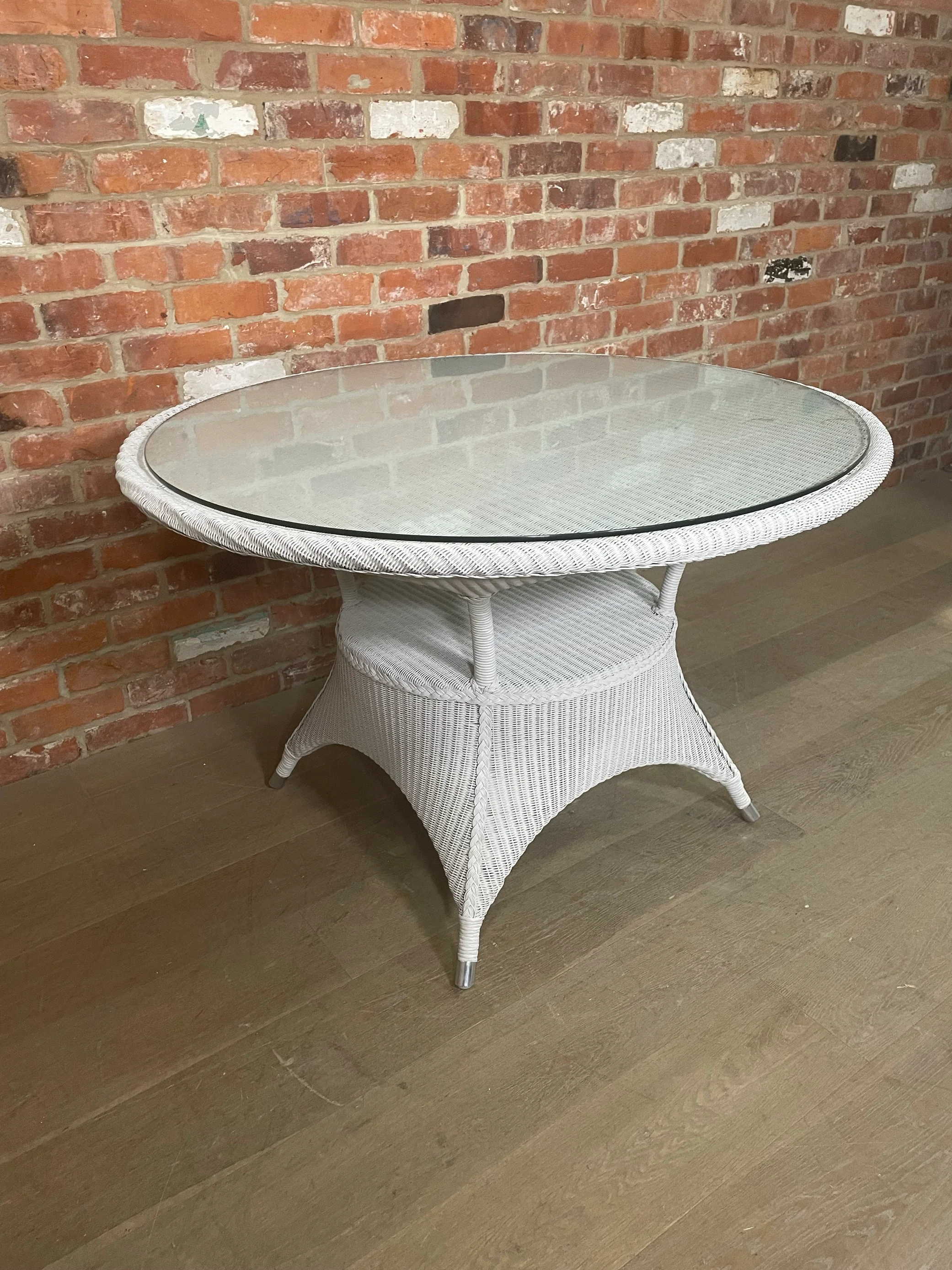 Chatto 4 Seater Table- Lily - Image 5