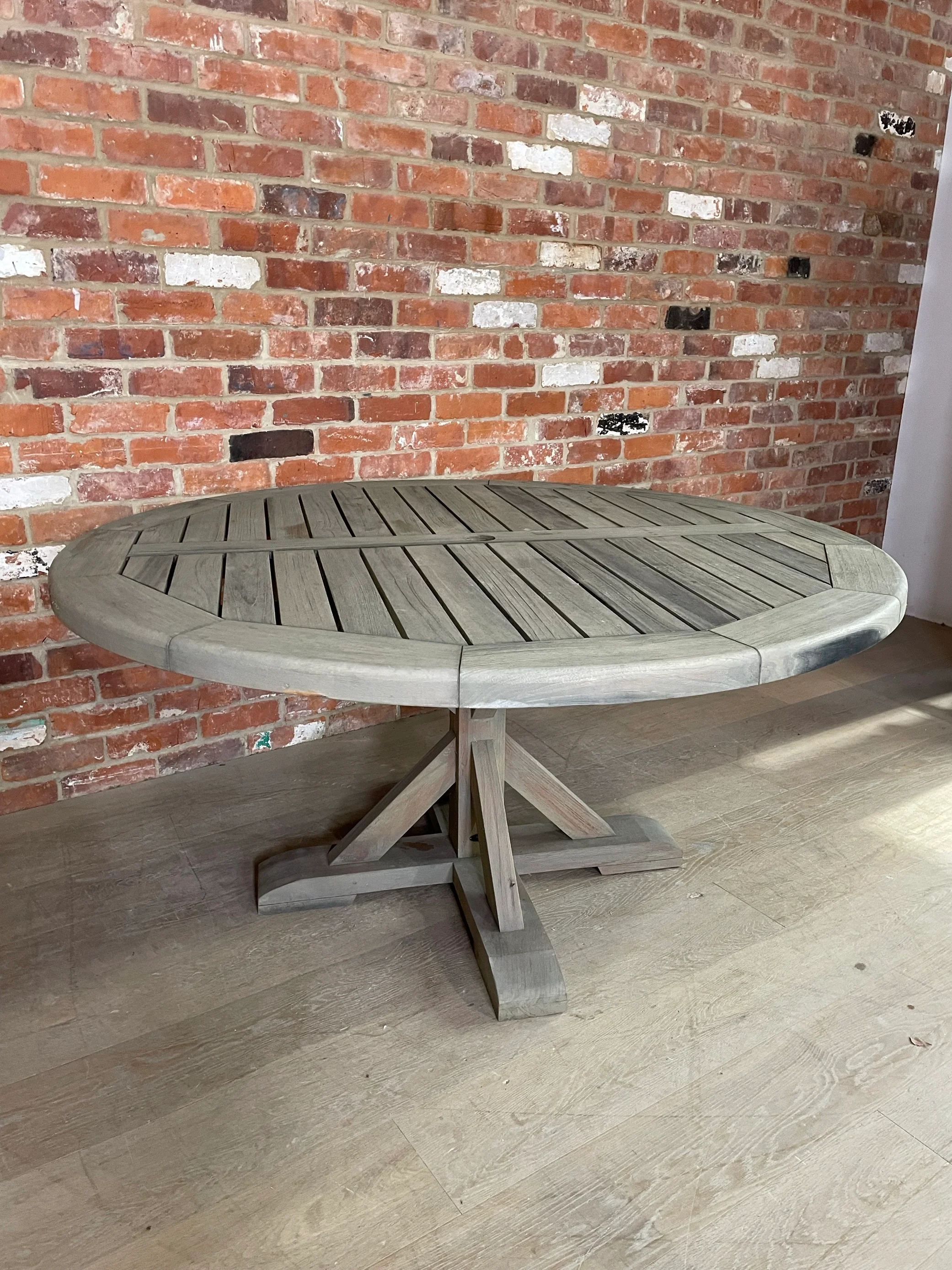 Harmondsworth 6 seater Round Table- Teak - Image 4