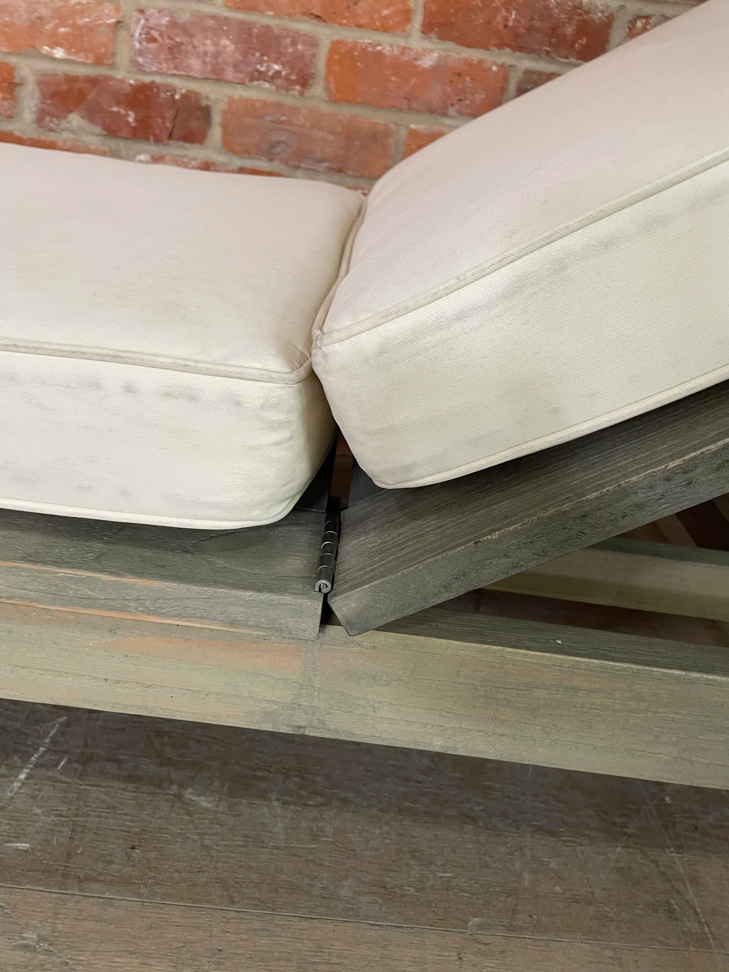 Harmondsworth Sunlounger with Natural Cushion - Image 8