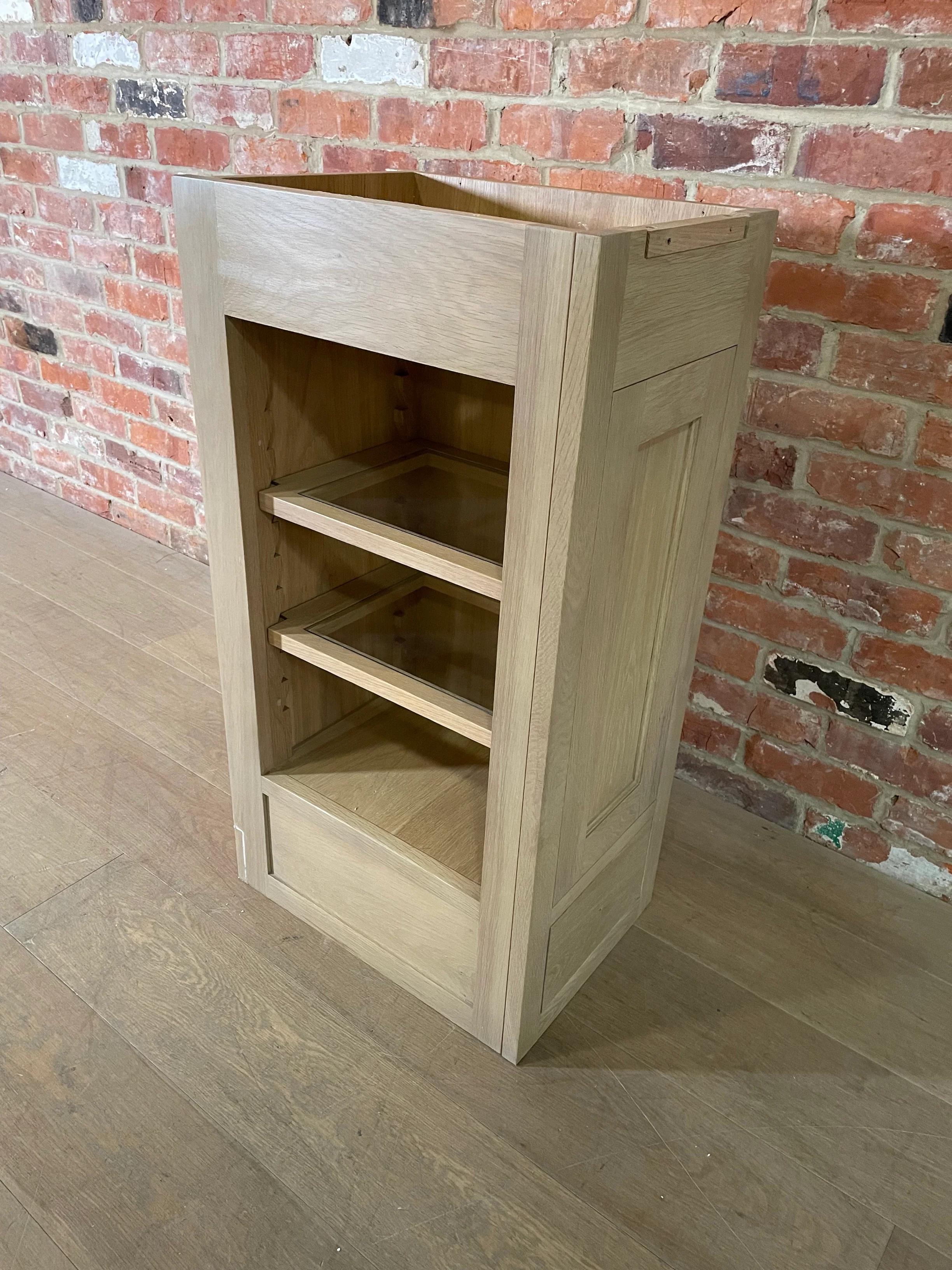 Henley 350 Cooker Hood Side Cabinet - Right - No Lighting - Image 4
