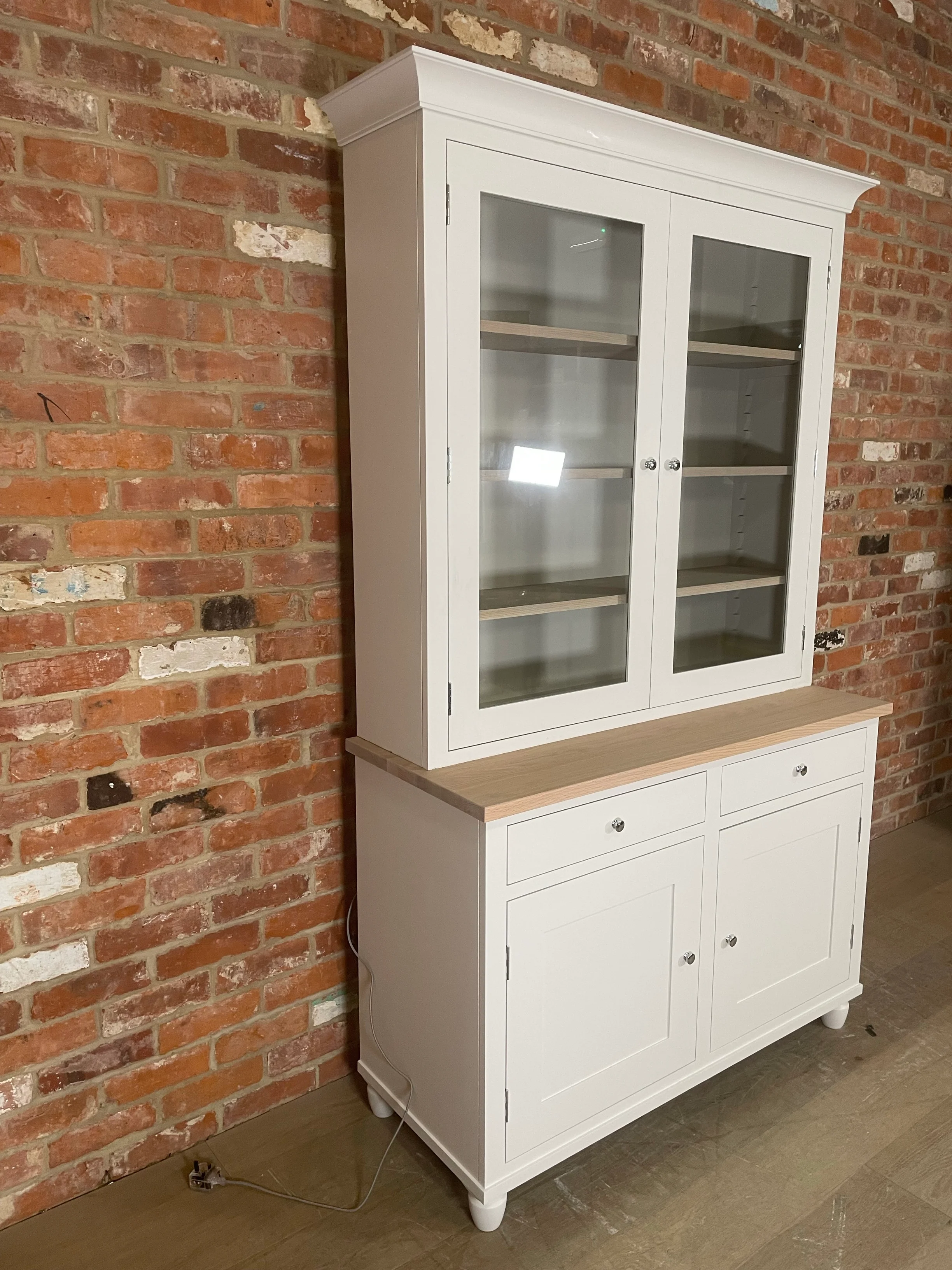 Suffolk 4ft Contemporary Glazed Dresser - Silver Birch- No Lighting - Image 5