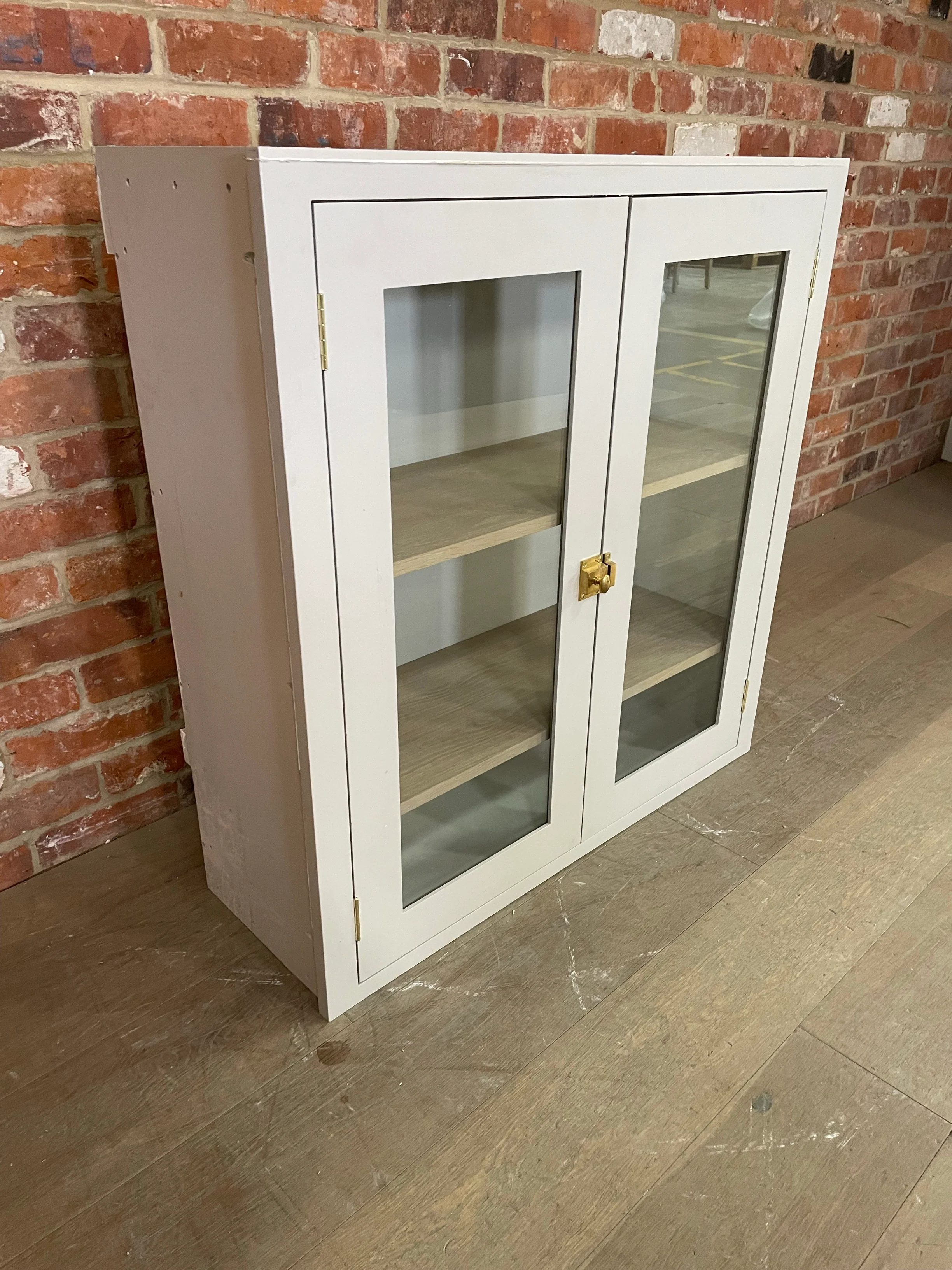 Suffolk 920 Tall 2 Door Glazed Wall Cabinet - Driftwood - Image 4